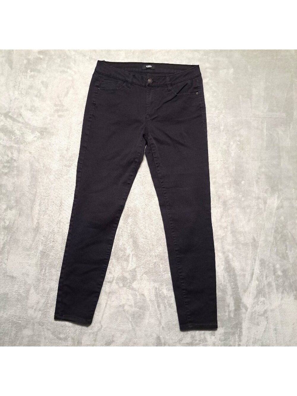 Kensie Jeans Size 8/29 Black Mid Rise Skinny Ankle Grazer Stretch Denim